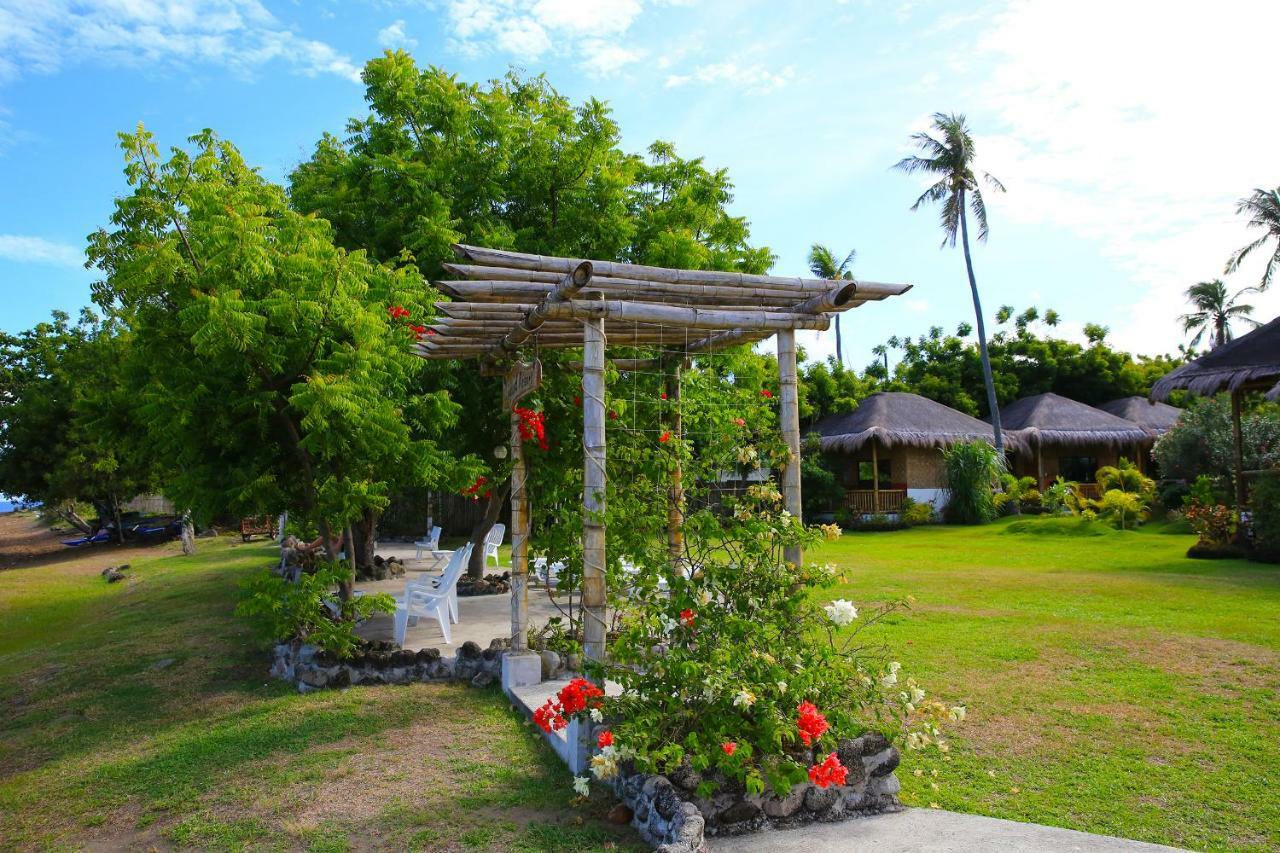 Liquid Dive Resort Dauin Bagian luar foto